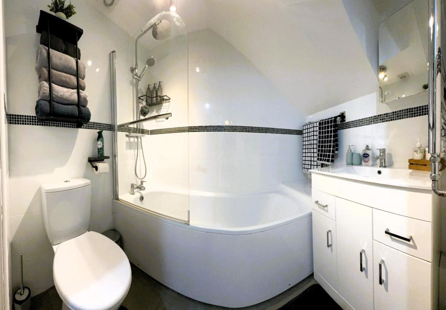 Large Cosy 2 Bedroom Ground Floor Flat In Stevenage Sg1 Sleeps 4-5 Free Parking Exterior photo